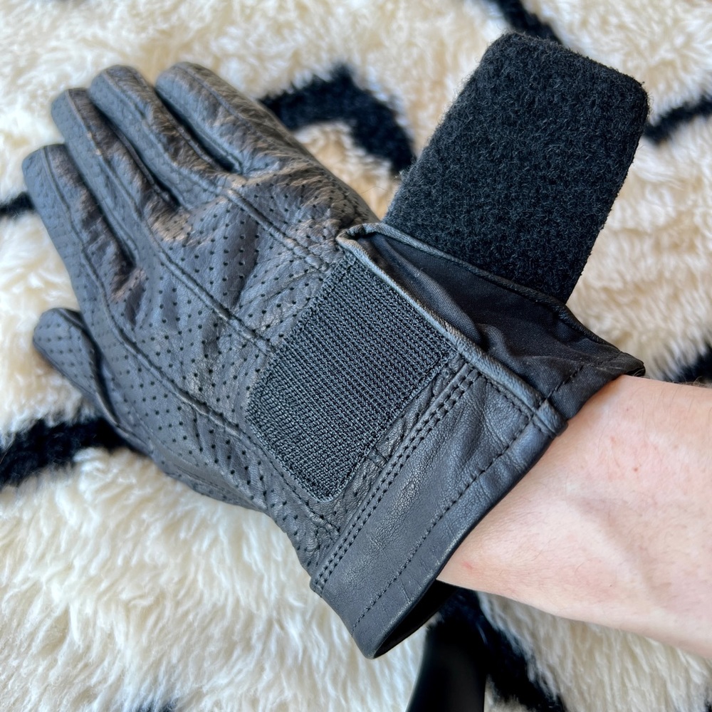 Motorcycle gloves for women - Size small - gel palms for added comfort! - Picture 10 of 14